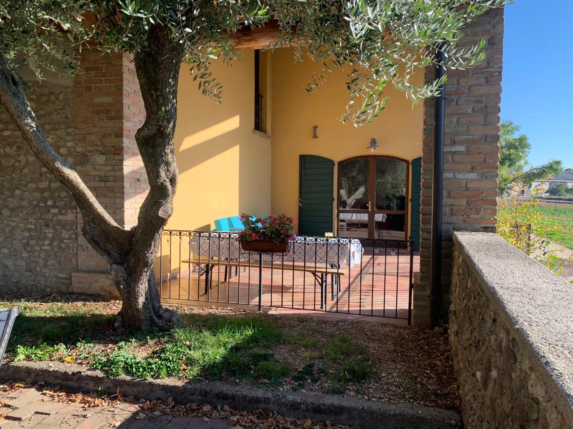 Agriturismo Case In Collina Volta Mantovana Buitenkant foto